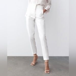 Zara Slacks Ankle Length | Popular!! | White | Size XS 💞 NEVER WORN!!